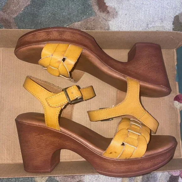 b.o.c. Platform Chunky Heeled Sandal - Picture 7 of 9